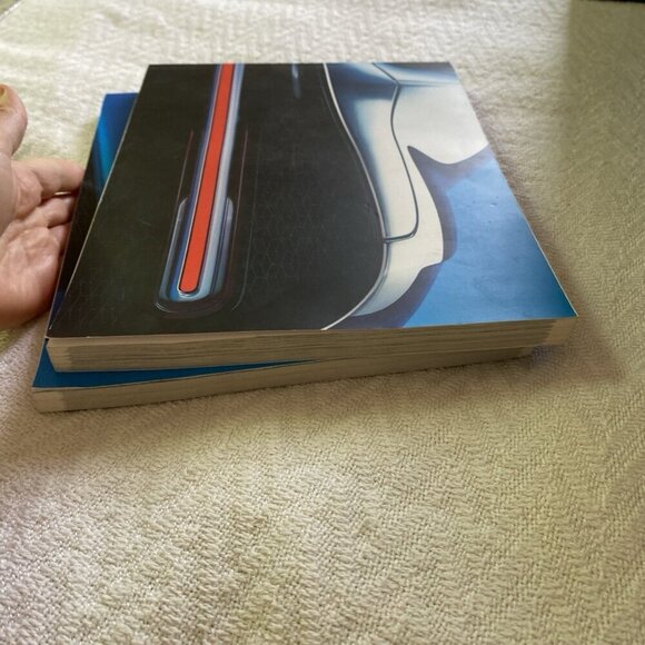 LEGO TECHNIC: Bugatti Chiron 42083 Complete Disassembled No Missing Pieces Car - Picture 15 of 16